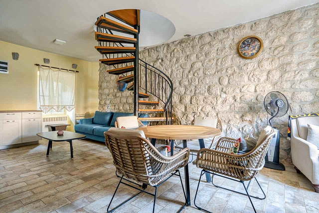 Stunning Stone Villa in Prčanj with Panoramic Bay Views — photo 23